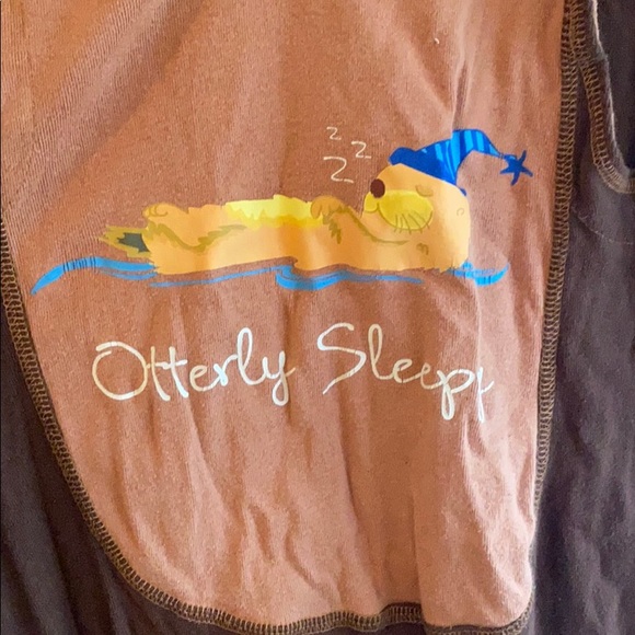 Otter onesie - Picture 3 of 3